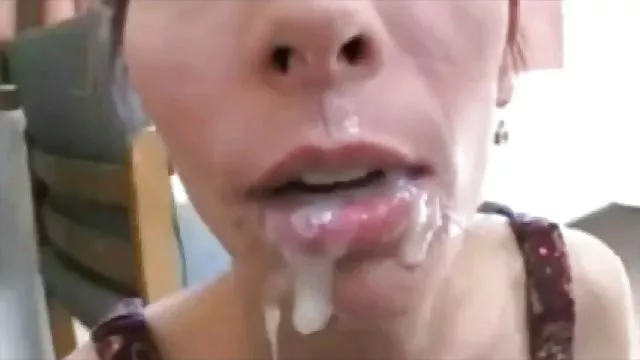XXX hiçbir kayıt Genç kız güneşli turk amator pirno bir günde oynamayı seviyor.