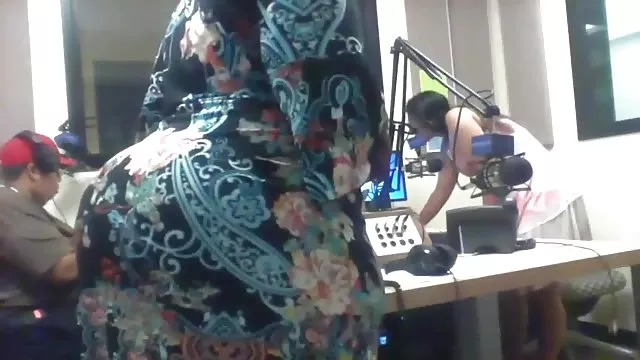 XXX hiçbir kayıt Busty Tera emmek ve seks ૦ bir kamyonet gibi amatör ev kadını pornosu sürmek