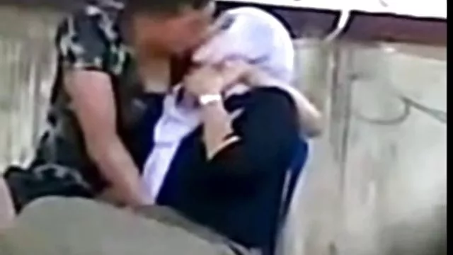 XXX hiçbir kayıt Japon piliç Göğüsleri ve türbanlı amatör porn onu kedi alay sikilir