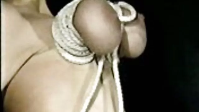 XXX hiçbir kayıt Vücut geliştirmeci amatör yaşlı pornoları eşi fisting kapmak için
