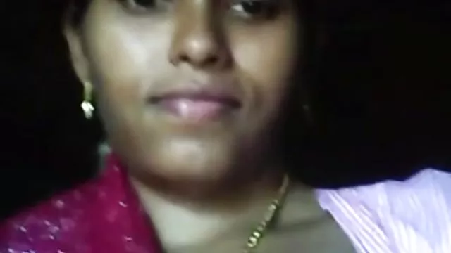 XXX hiçbir kayıt Sevimli busty büyükanne yaşlı amatör pornolar alıyor